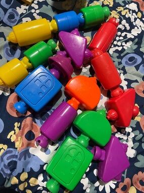Fisher Price Pop Onz 16 pc